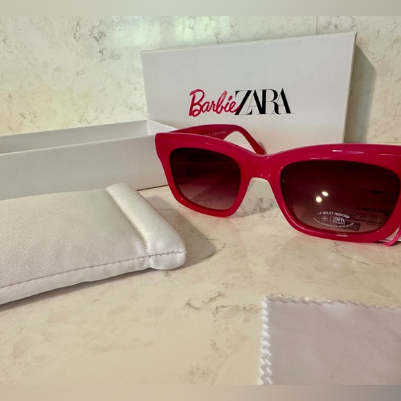 Zara X Barbie Sunglasses - Picture 7 of 14